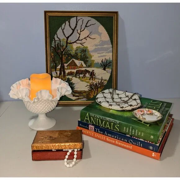 Vintage Hand-Painted Nippon Porcelain Dish with Gold Floral Design - Picture 6 of 6